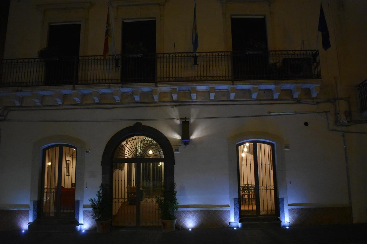 Domus Giuliae Hotel Trecastagni Buitenkant foto